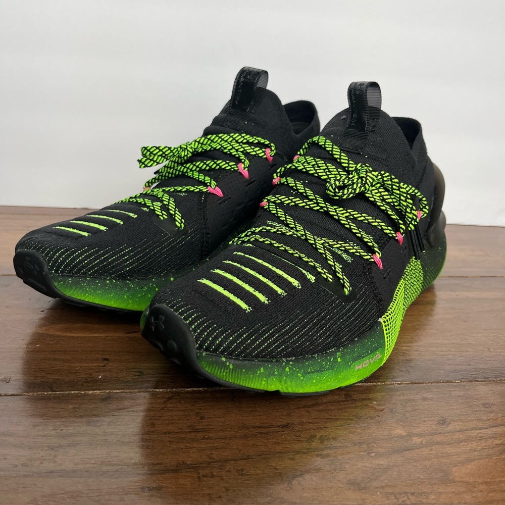 Under Armour 
HOVR PHANTOM 3 AMP 'BLACK LIME SURGE'